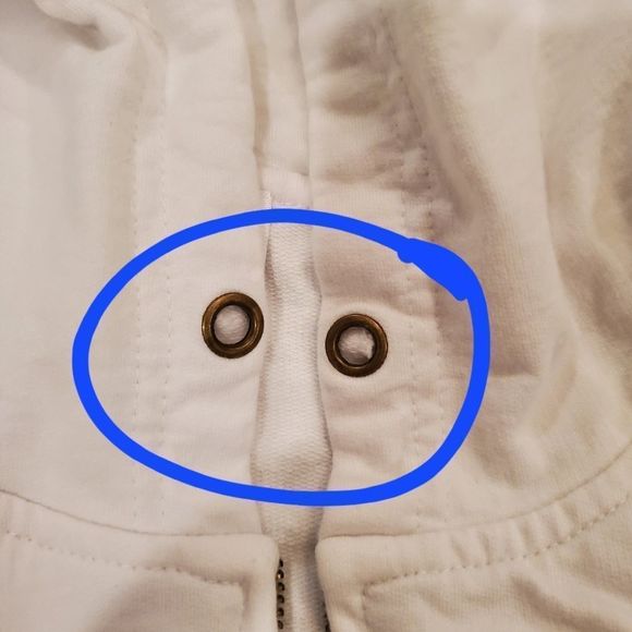 Fun white bedazzled Circle of life zip up hoodie size M. - Picture 9 of 11